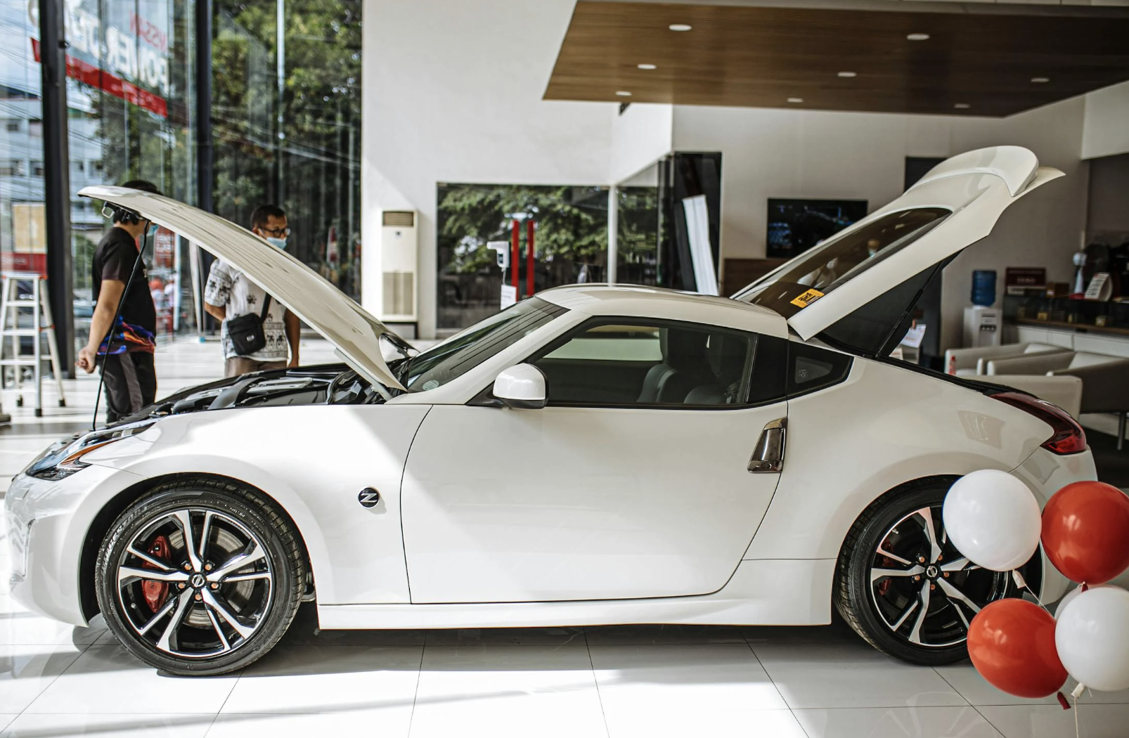 New Nissan Dealer Showroom