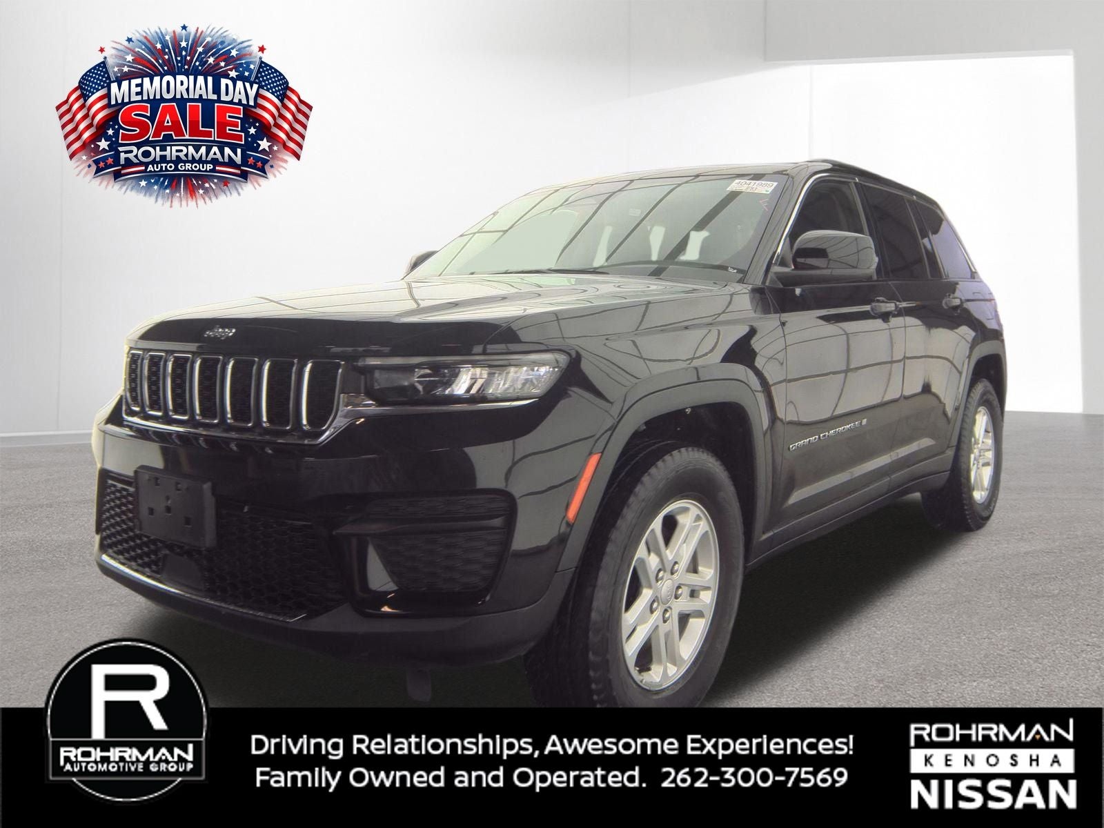 2023 Jeep Grand Cherokee Laredo 4WD