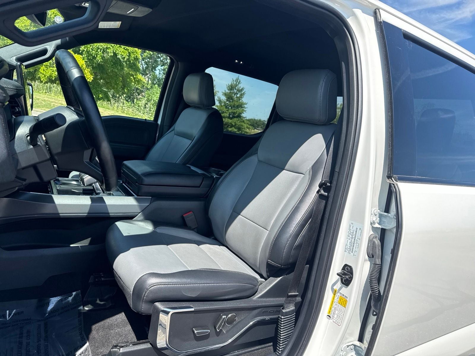 2023 Ford F-150 Lightning Lariat