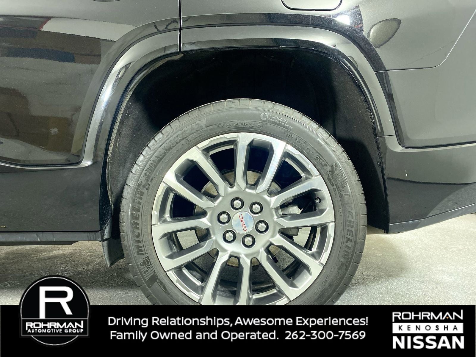 2023 GMC Acadia Denali