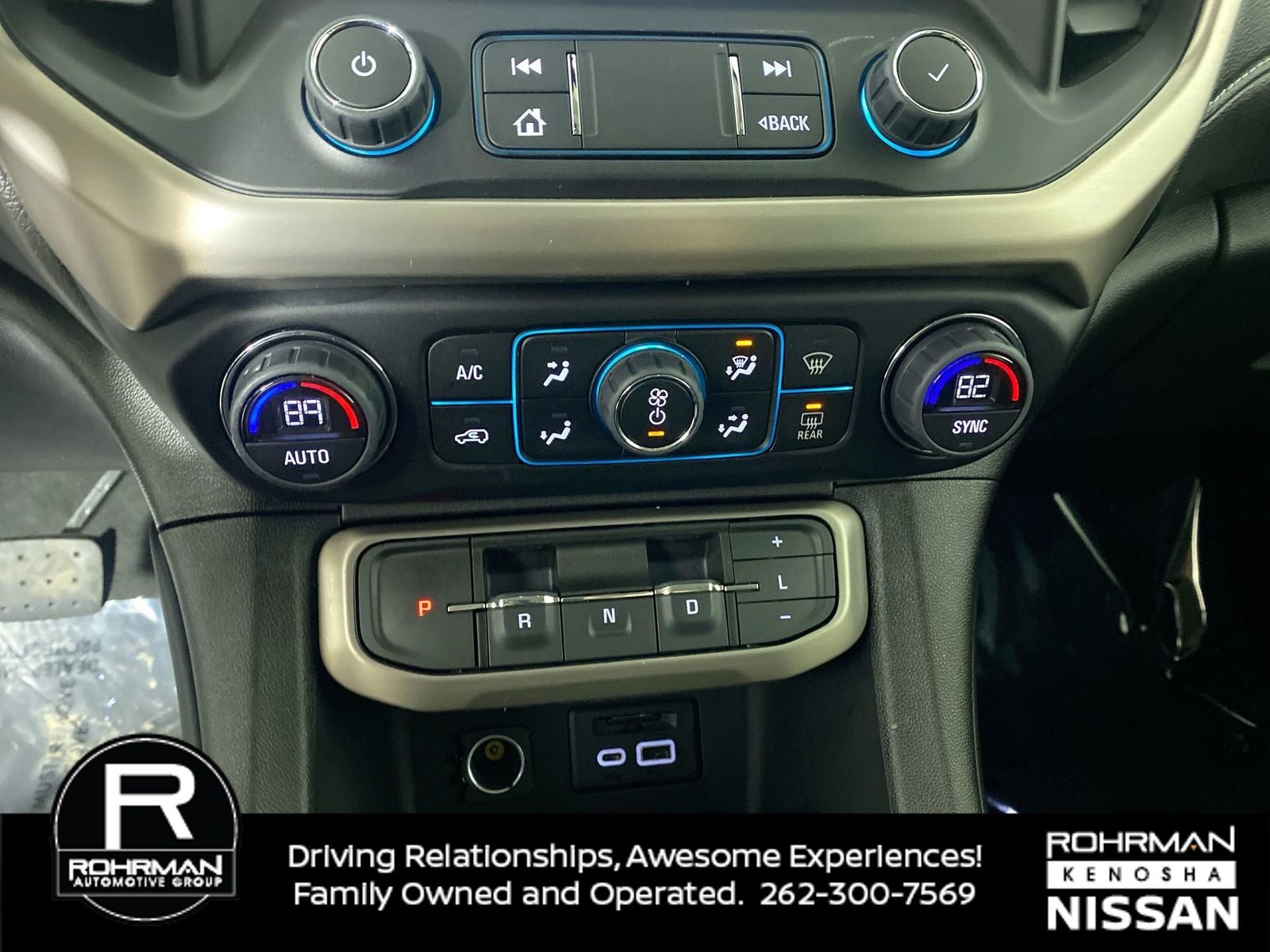 2023 GMC Acadia Denali