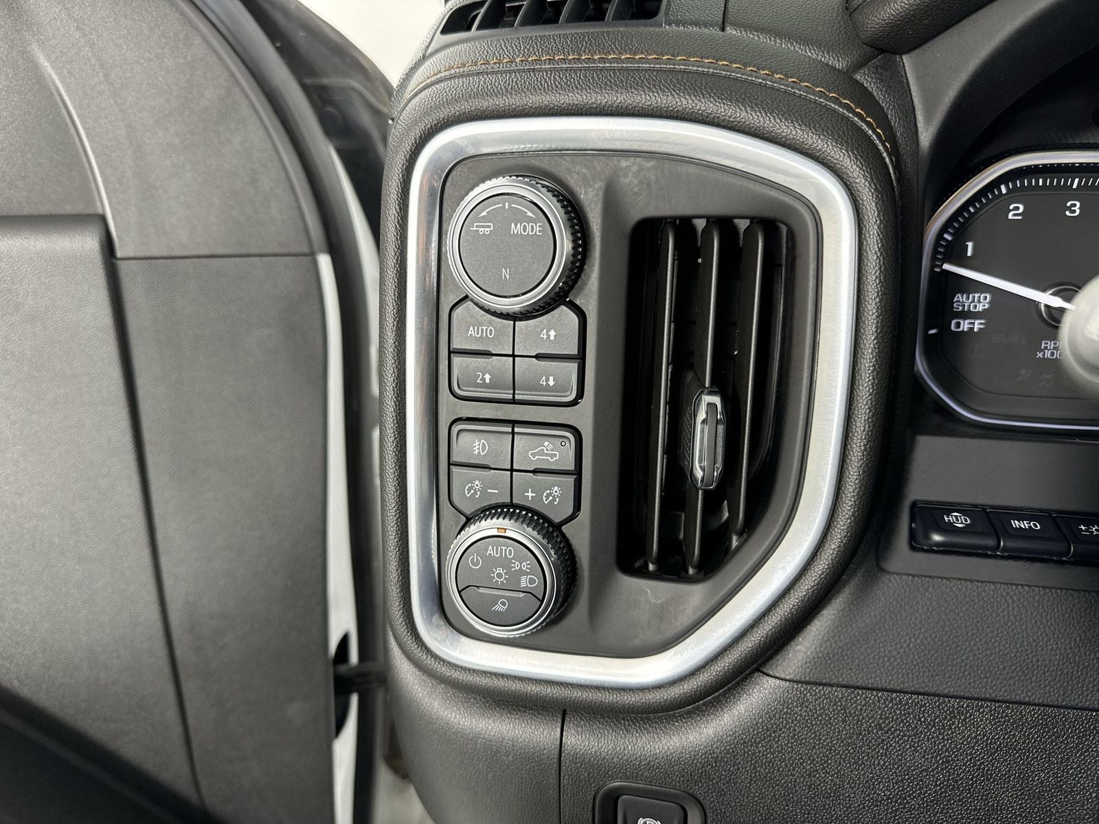 2020 GMC Sierra 1500 AT4 6.2L V8