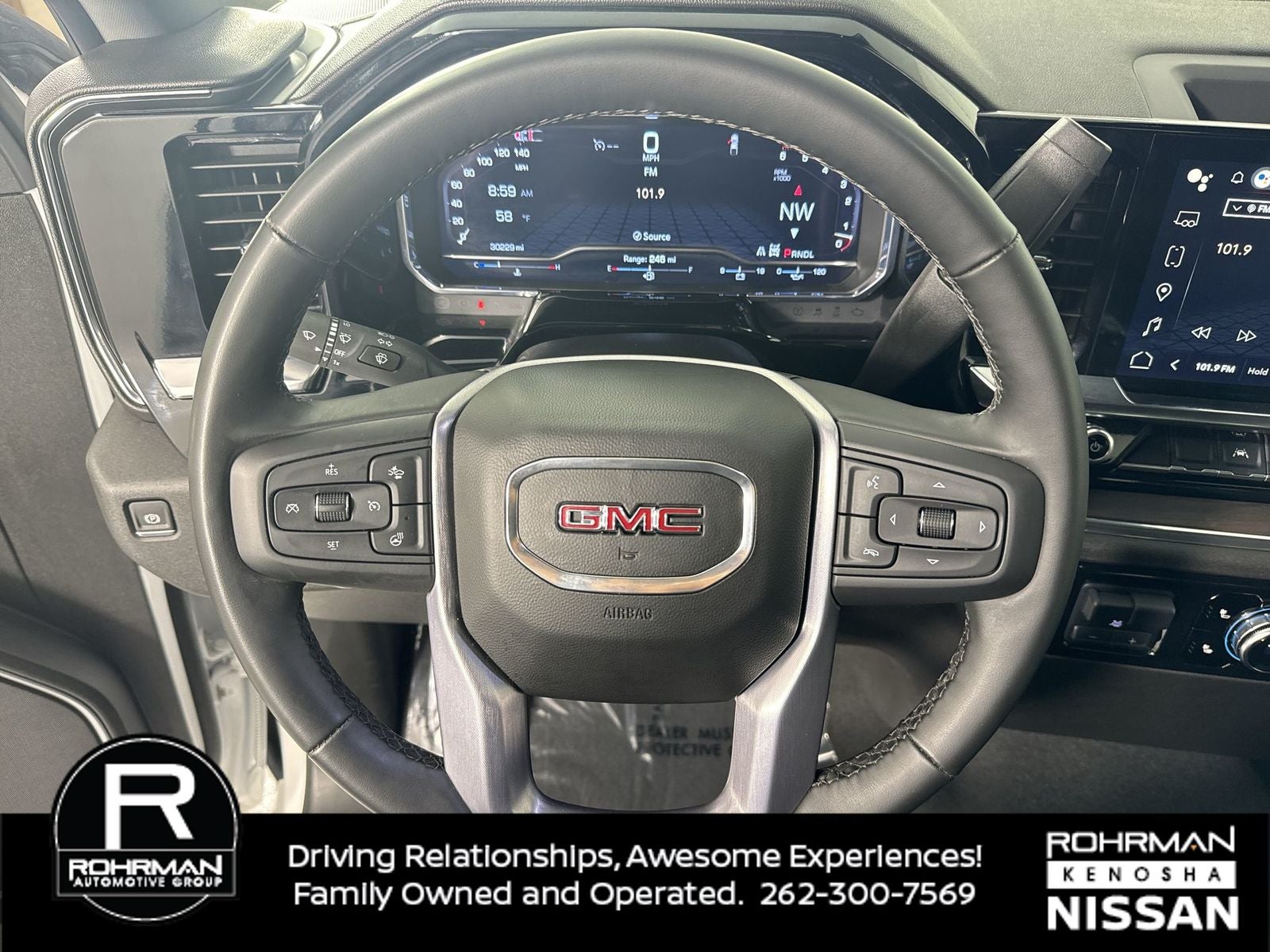 2025 GMC Sierra 1500 SLT