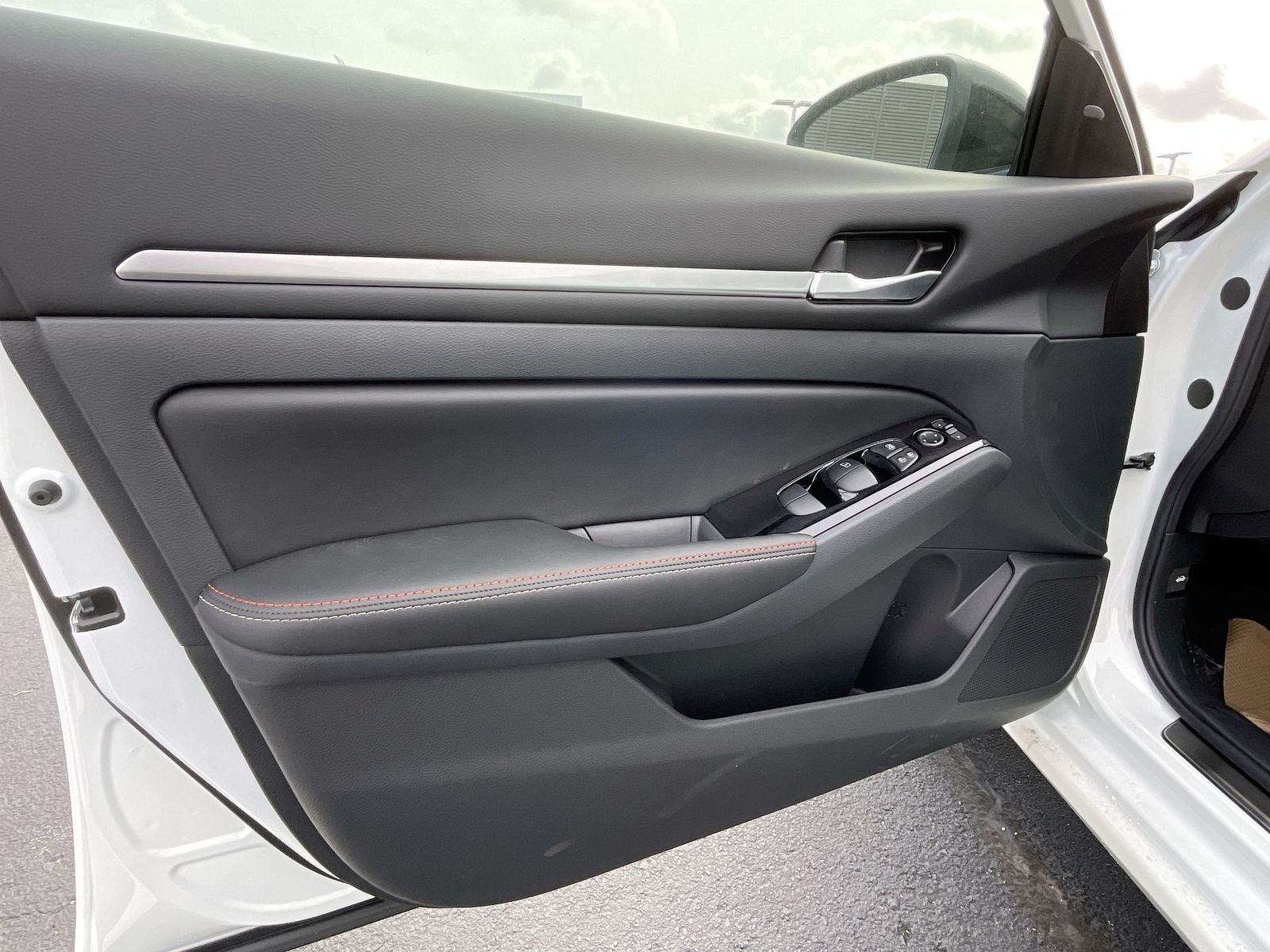 2024 Nissan Altima 2.0 SR