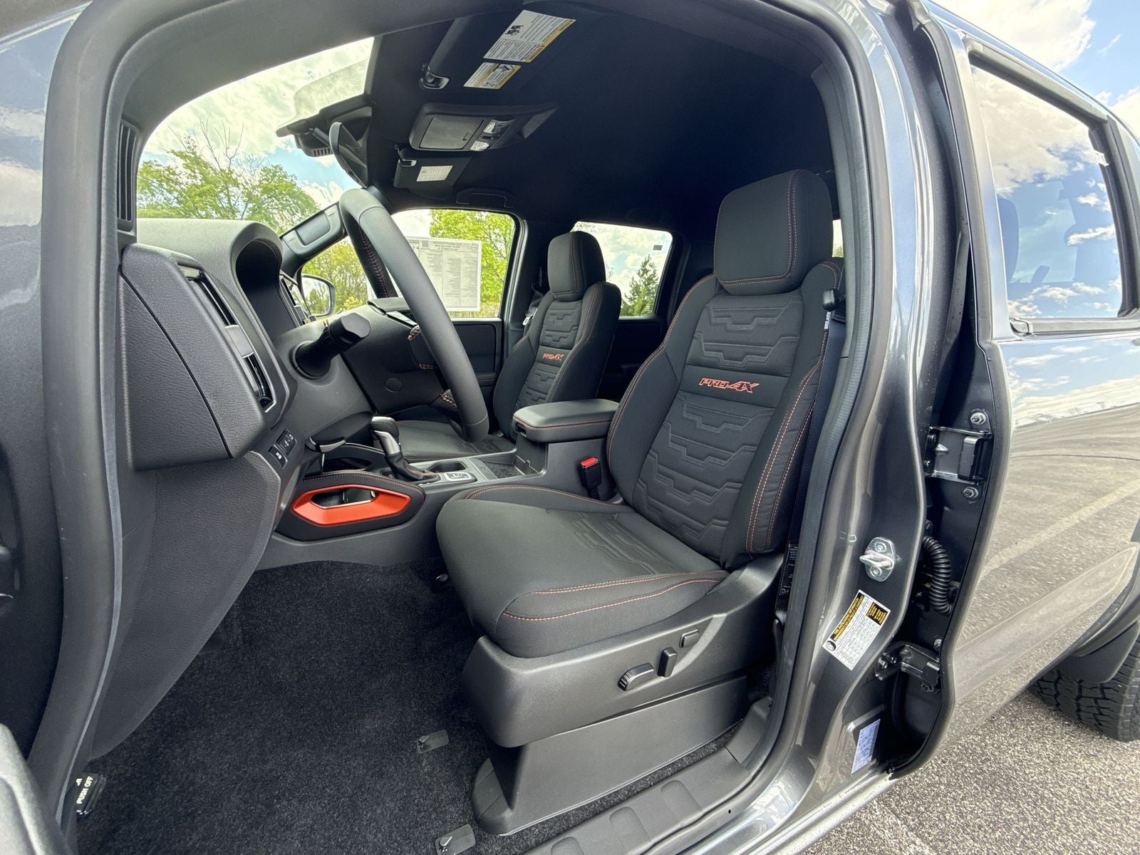 2026 Nissan Frontier PRO-4X Convenience Package