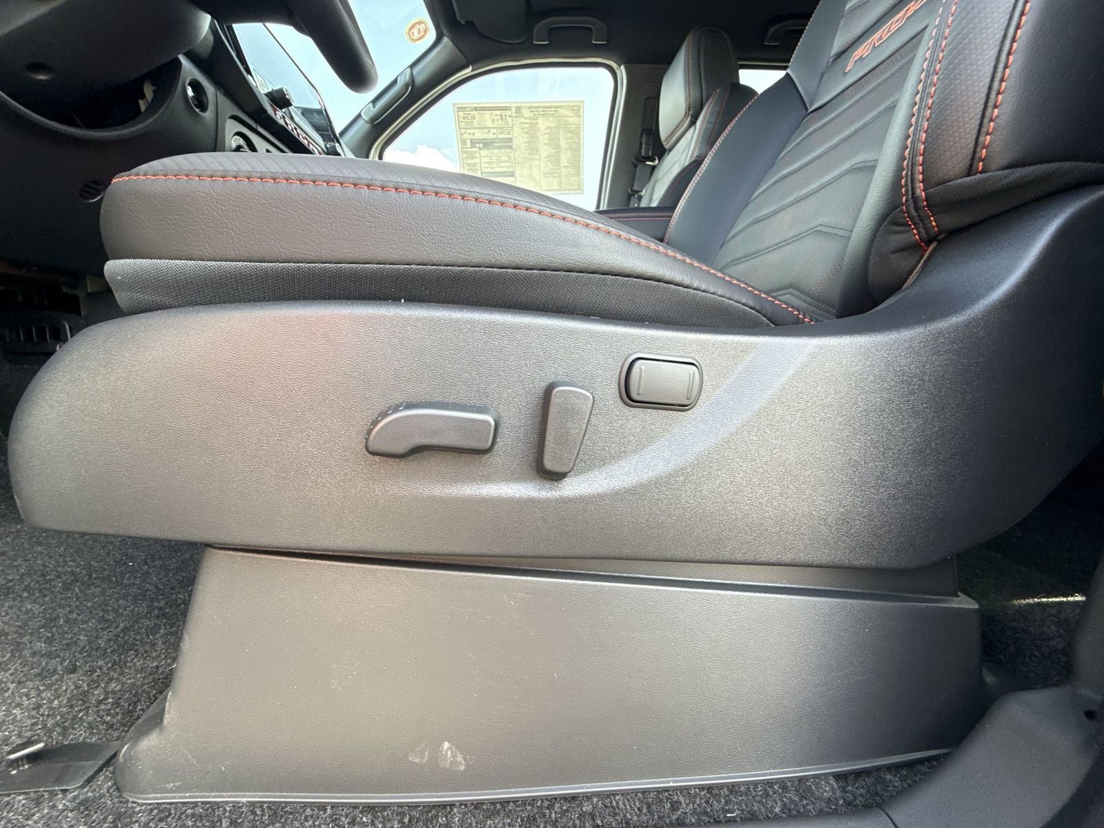 2026 Nissan Frontier PRO-4X Premium Package