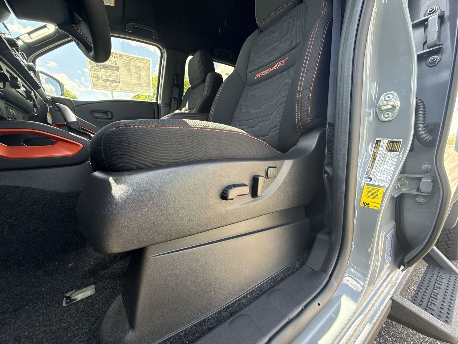 2026 Nissan Frontier PRO-4X Convenience Package