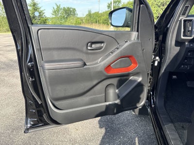 2026 Nissan Frontier PRO-4X Convenience Package
