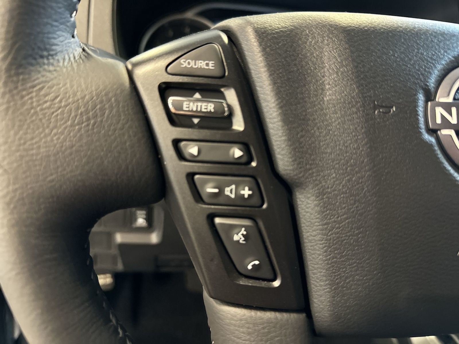 2026 Nissan Frontier SV Convenience Package