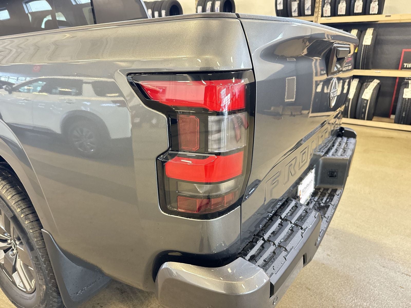 2026 Nissan Frontier SV Convenience Package