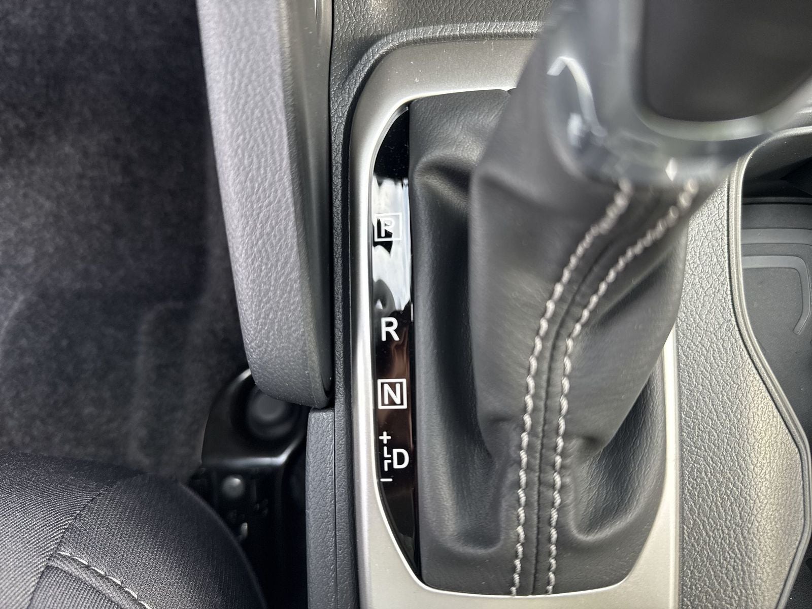 2026 Nissan Frontier SV Convenience Package