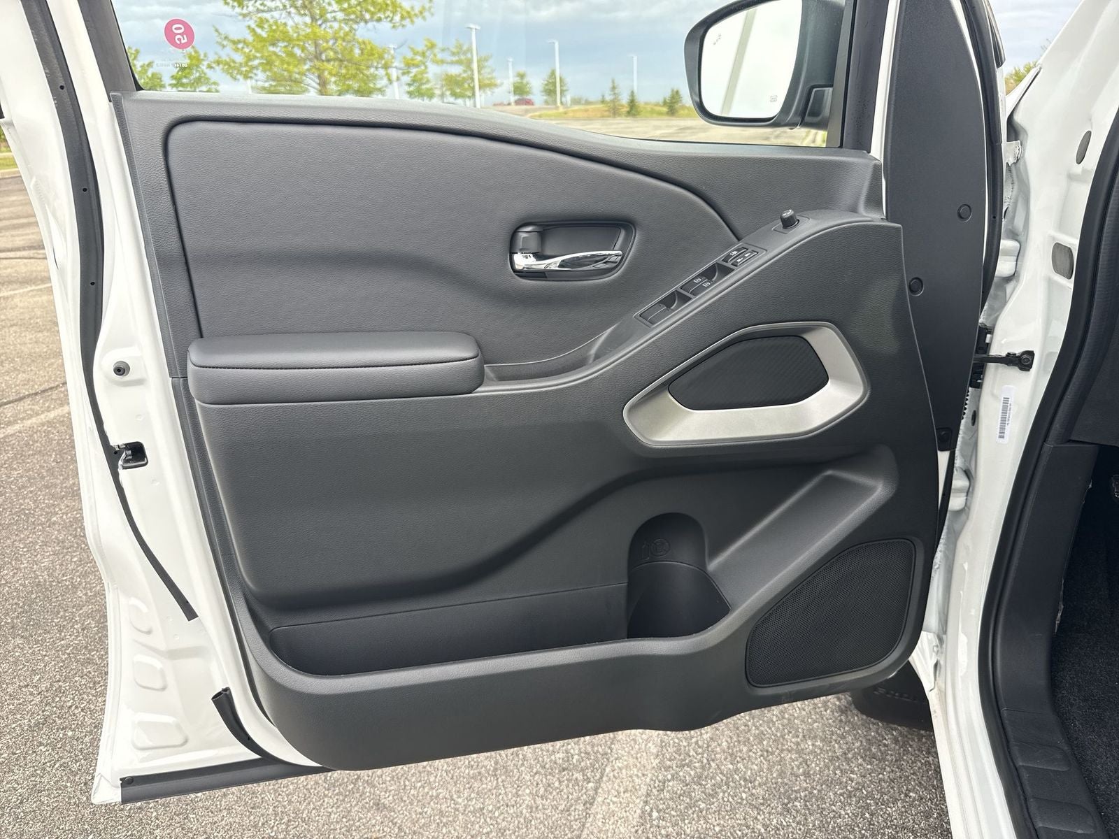 2026 Nissan Frontier SV Convenience Package