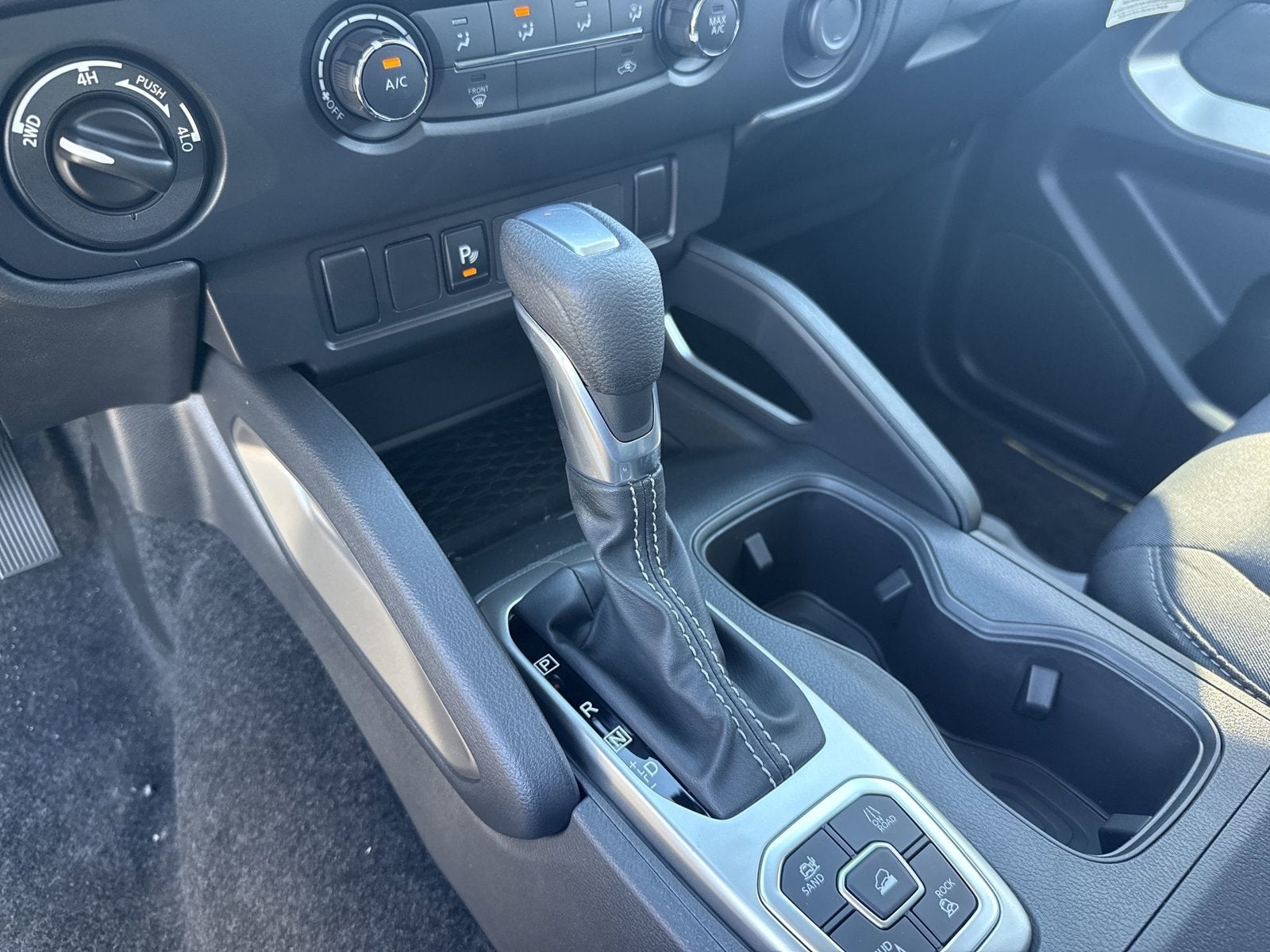2027 Nissan Frontier SV