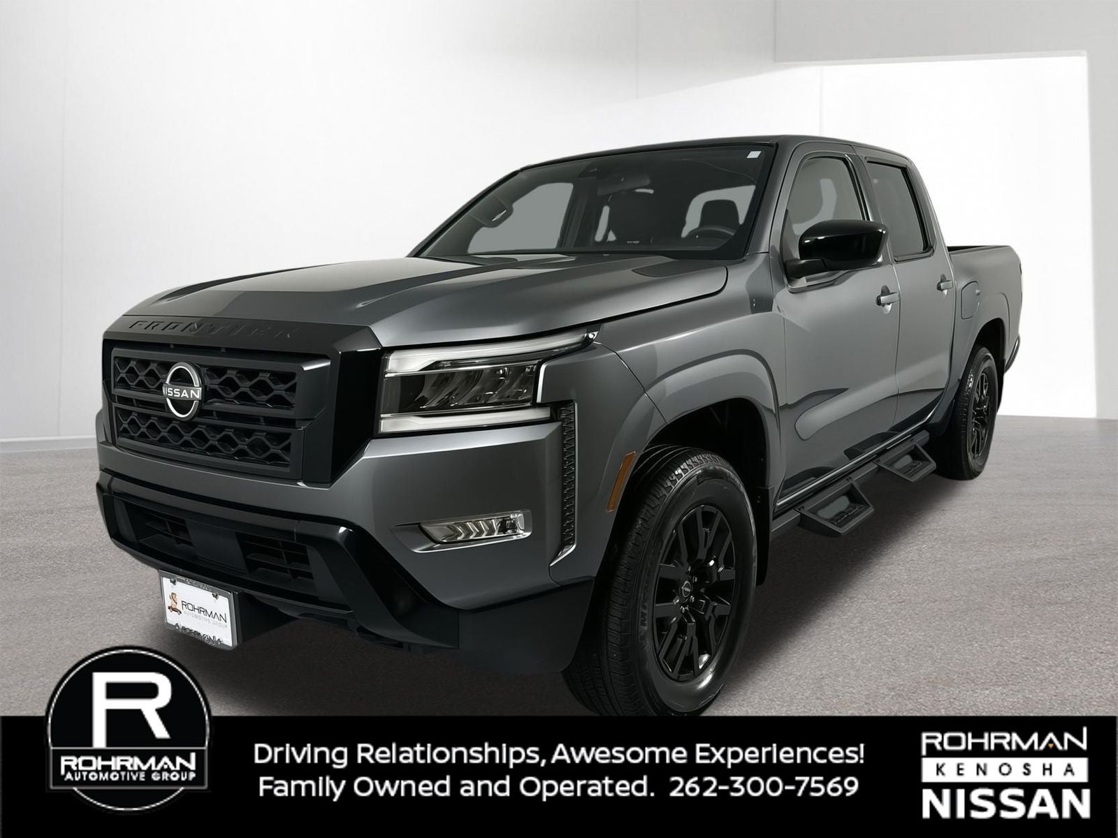 2023 Nissan Frontier SV Midnight Edition Package