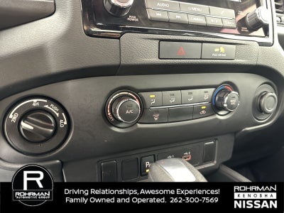 2023 Nissan Frontier SV Midnight Edition Package