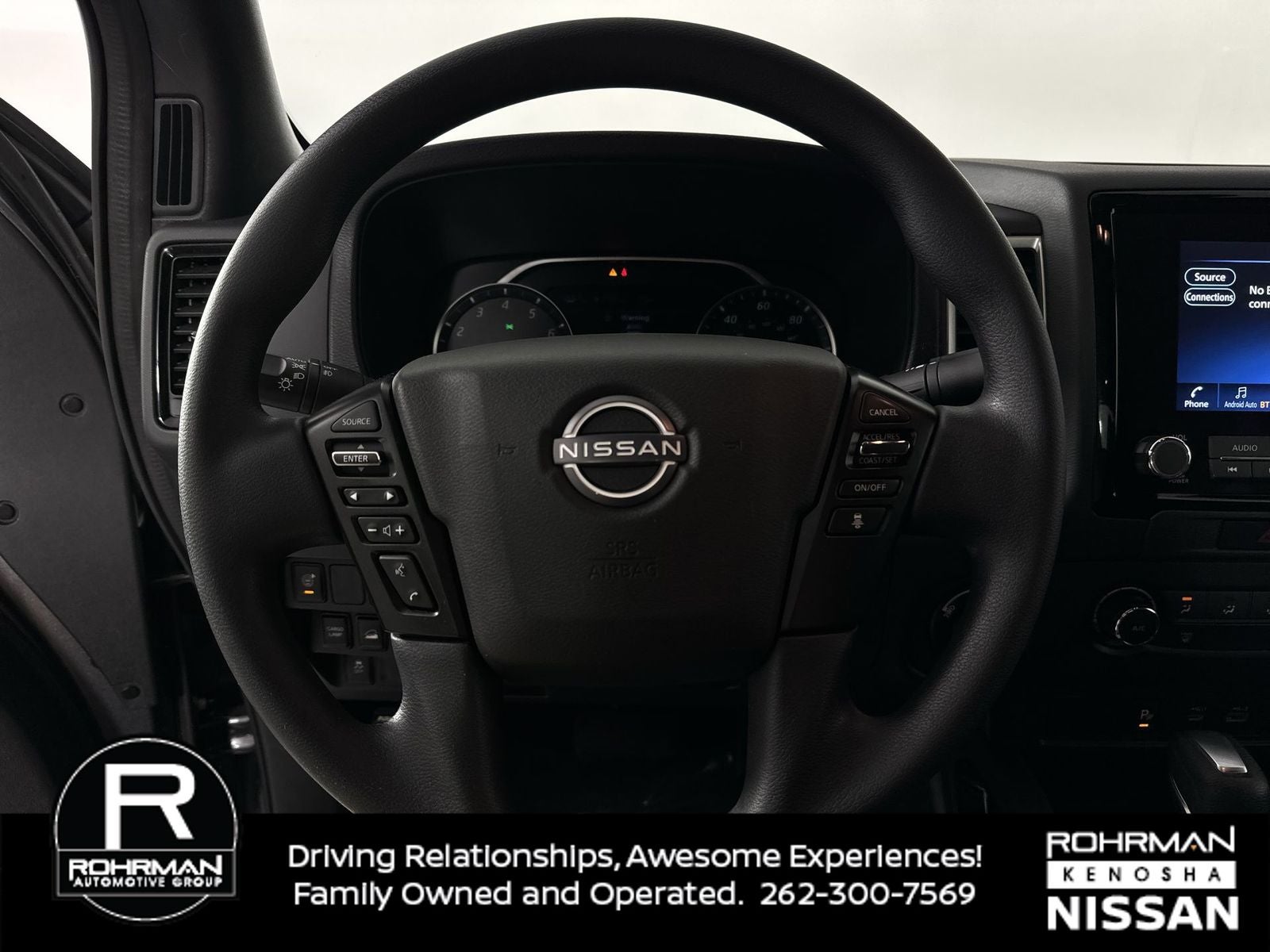 2023 Nissan Frontier SV Midnight Edition Package