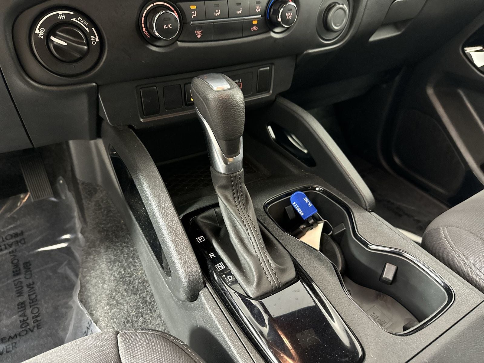 2023 Nissan Frontier SV Midnight Edition Package