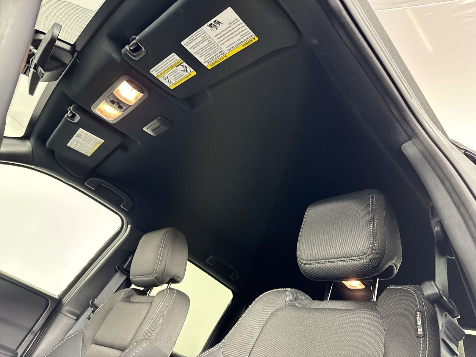 2023 Nissan Frontier SV Midnight Edition Package