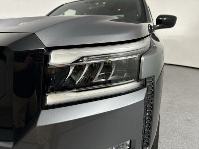 2023 Nissan Frontier SV Midnight Edition Package