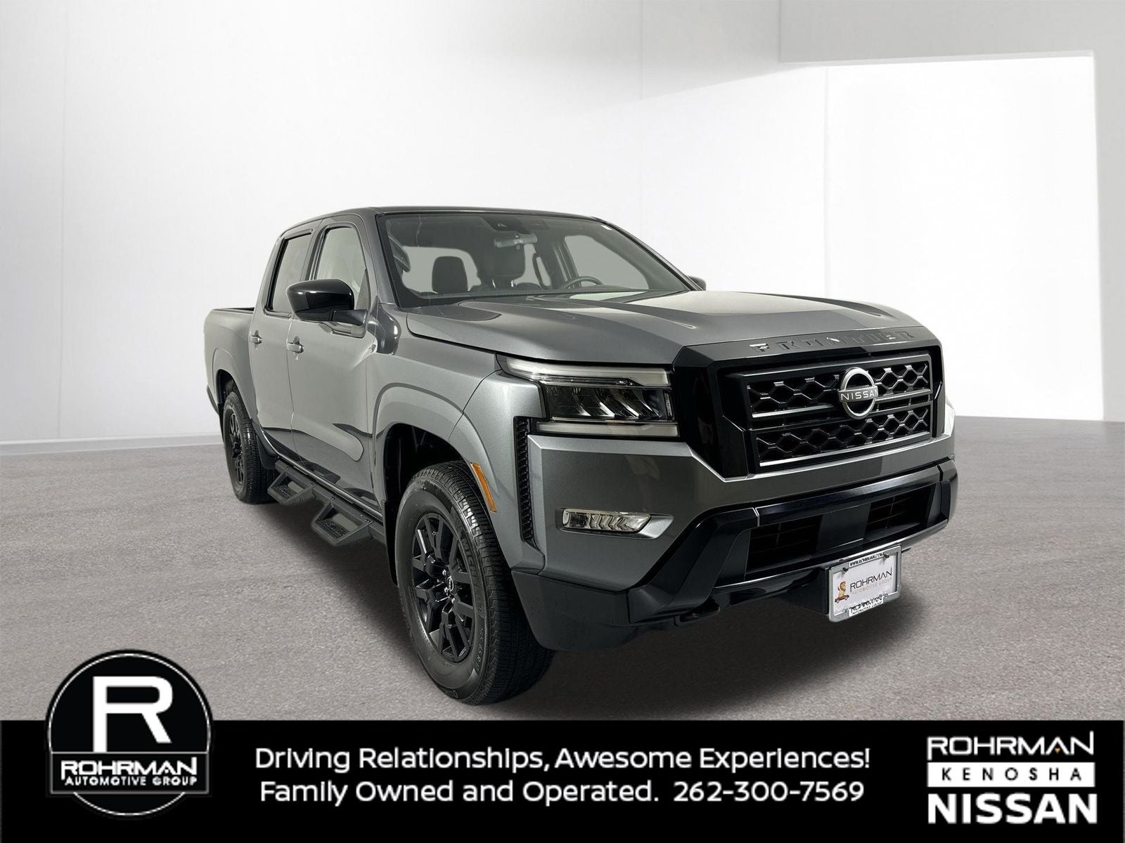 2023 Nissan Frontier SV Midnight Edition Package