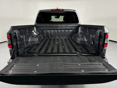 2023 Nissan Frontier SV Midnight Edition Package