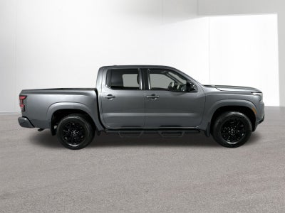 2023 Nissan Frontier SV Midnight Edition Package