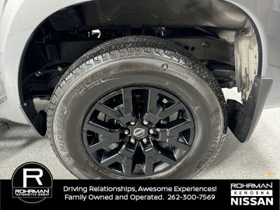 2023 Nissan Frontier SV Midnight Edition Package