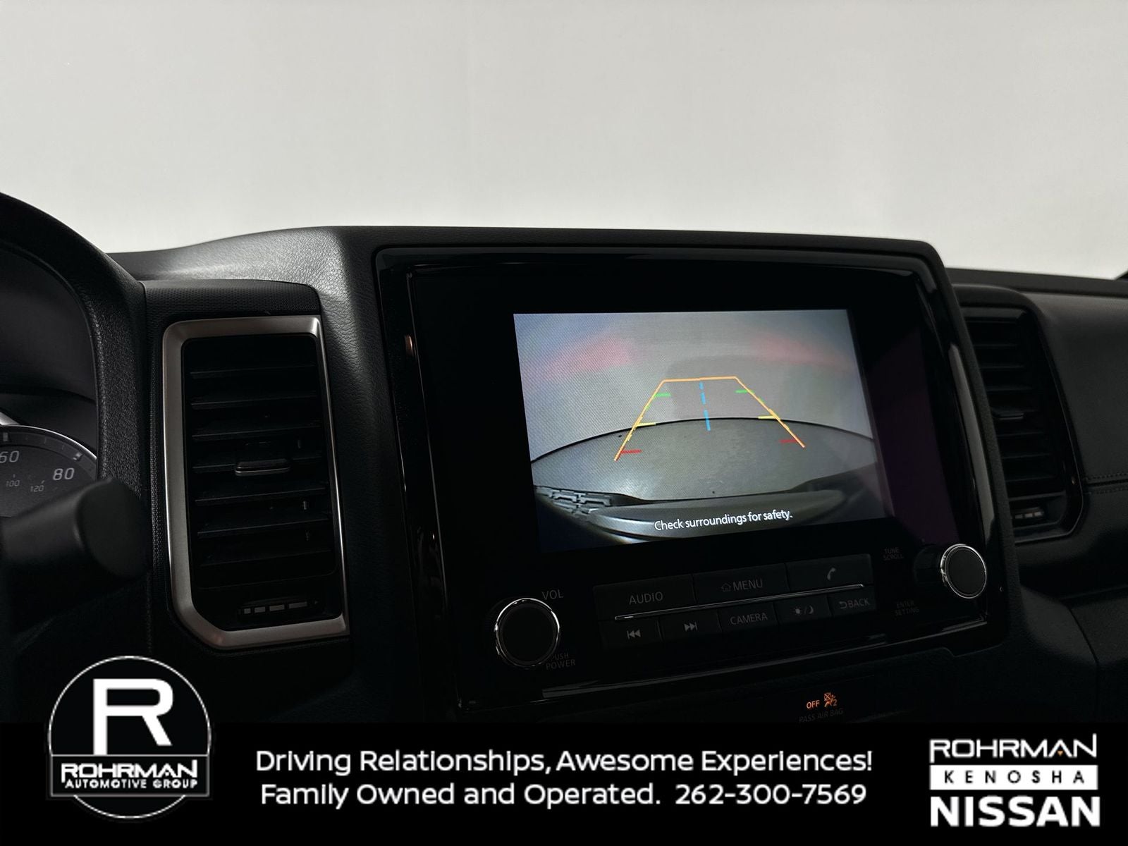 2023 Nissan Frontier SV Midnight Edition Package