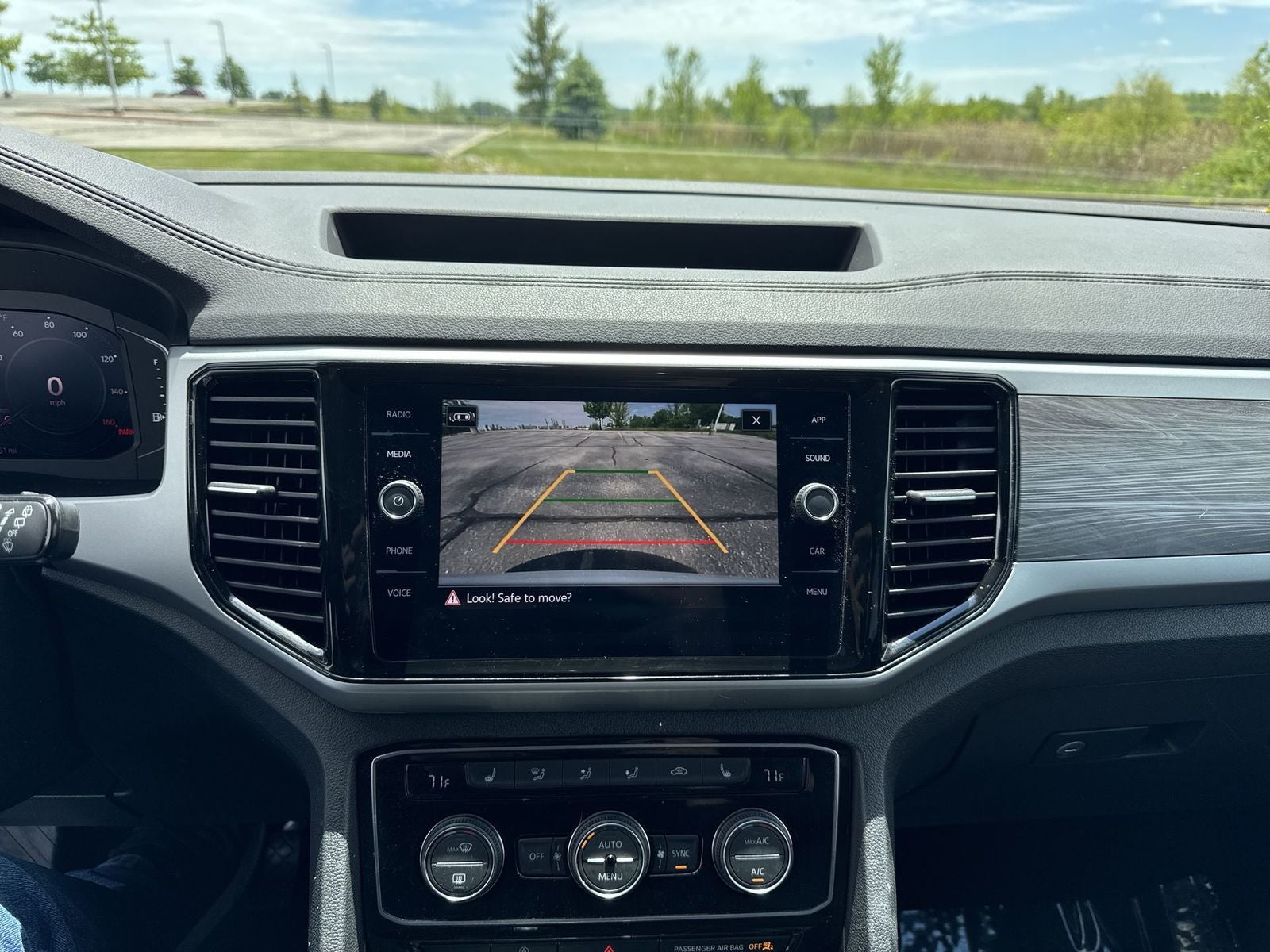 2023 Volkswagen Atlas Cross Sport 3.6L V6 SE w/Technology
