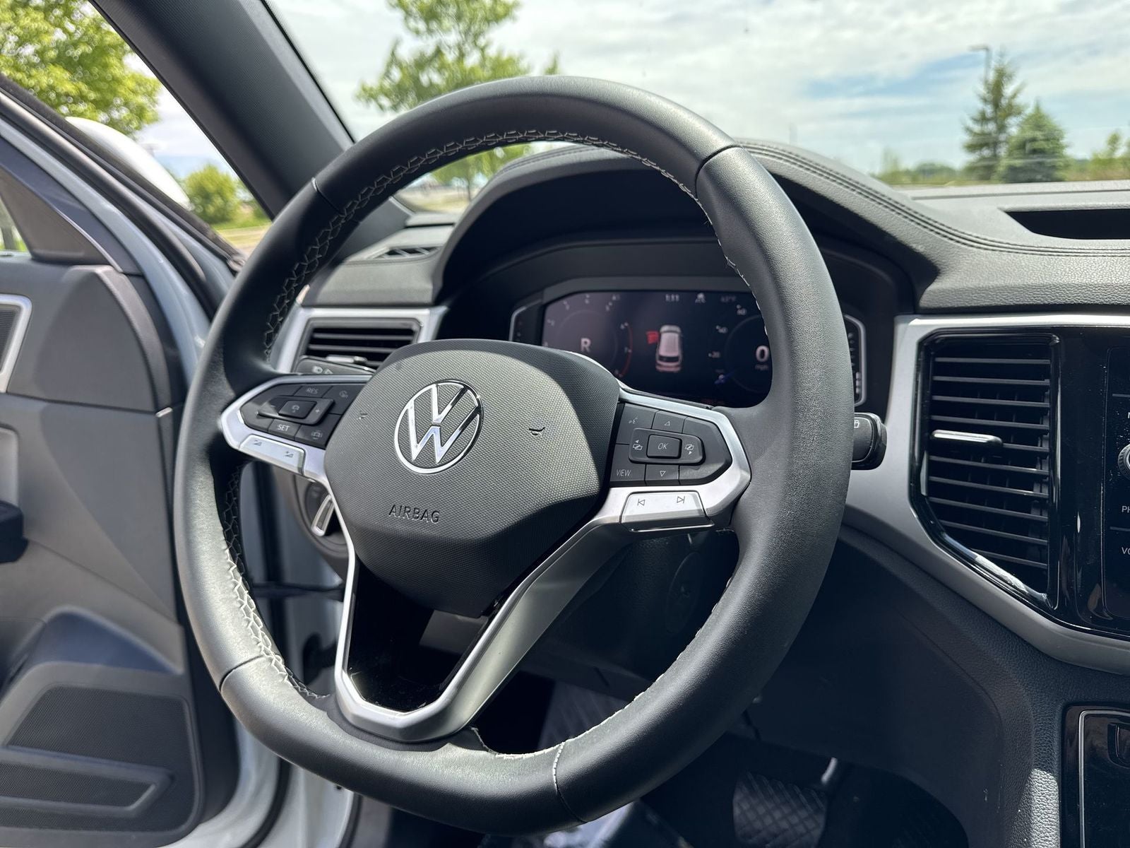 2023 Volkswagen Atlas Cross Sport 3.6L V6 SE w/Technology