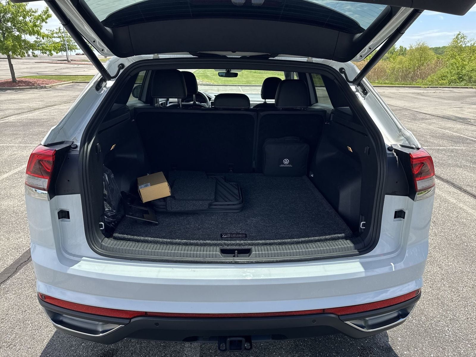 2023 Volkswagen Atlas Cross Sport 3.6L V6 SE w/Technology