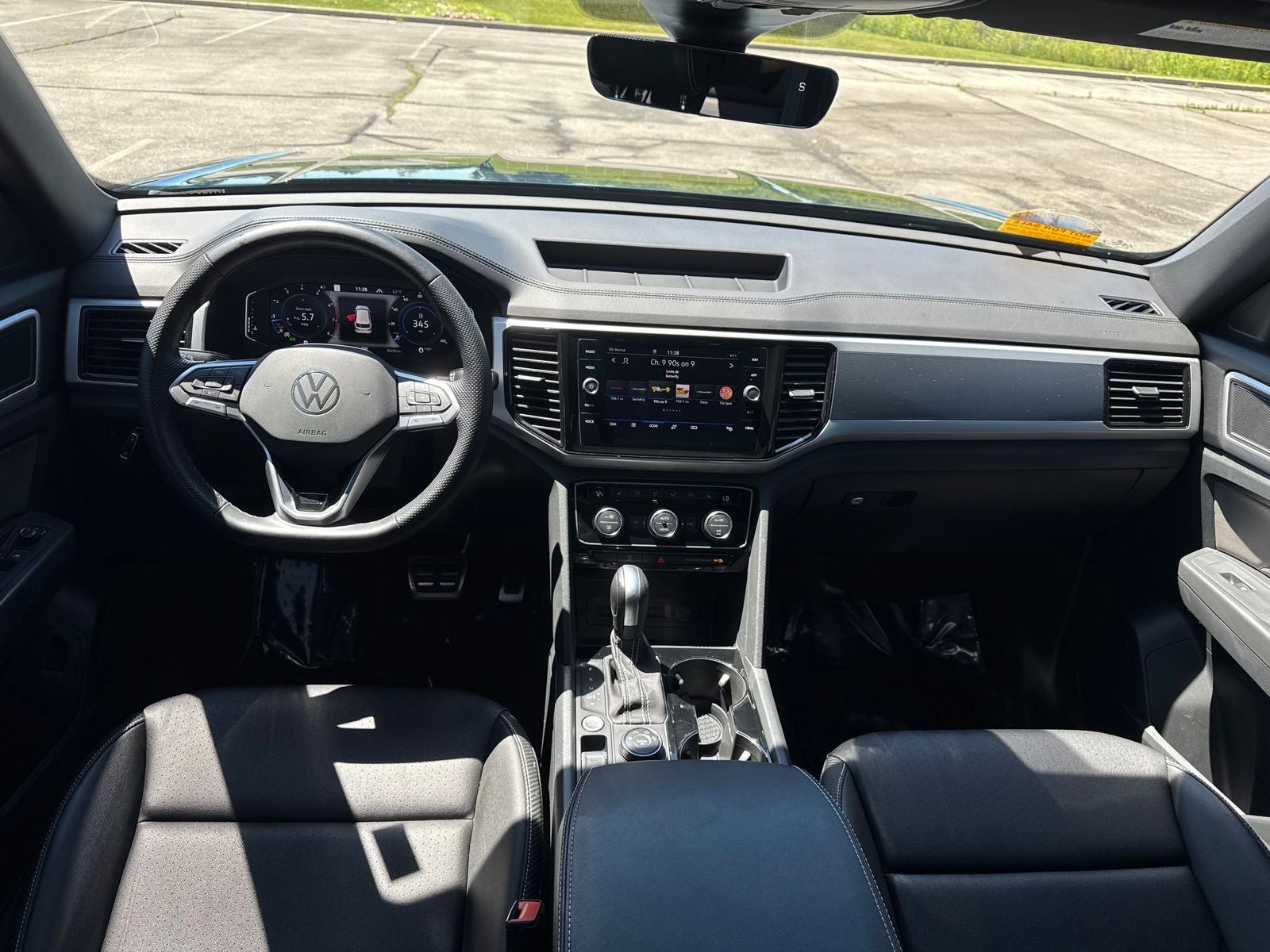 2023 Volkswagen Atlas Cross Sport 2.0T SEL R-Line Black