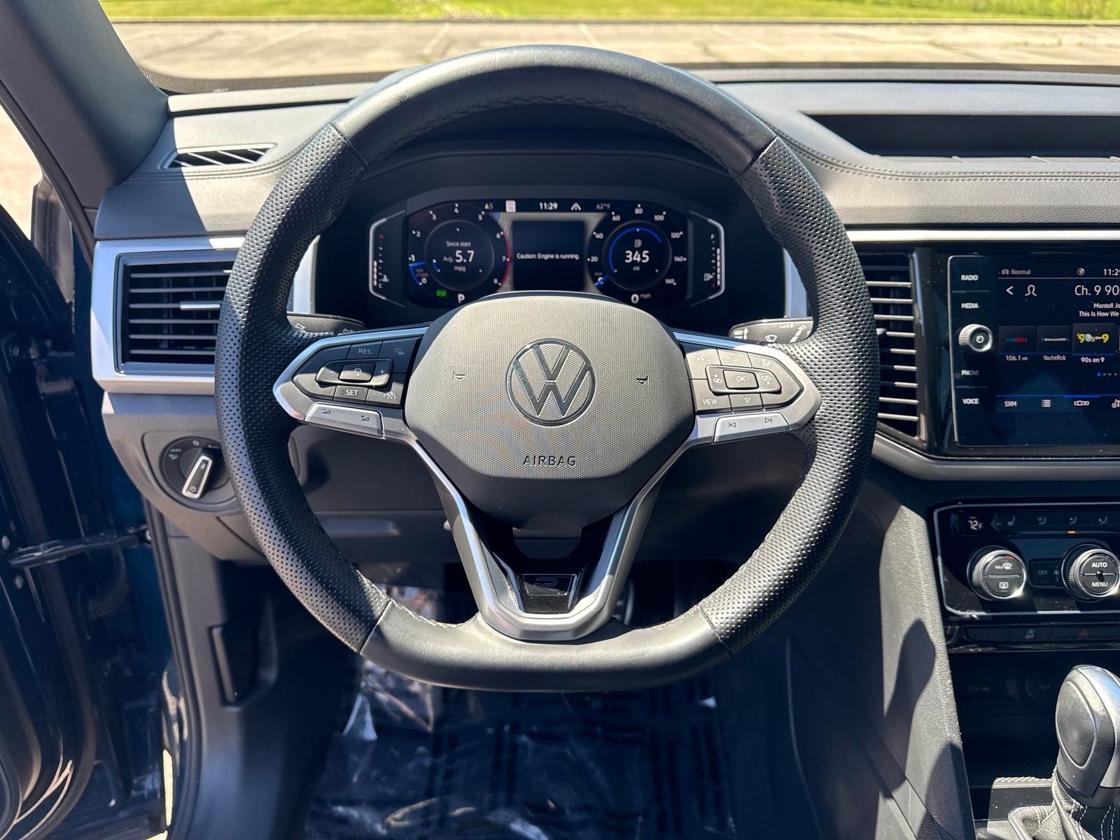 2023 Volkswagen Atlas Cross Sport 2.0T SEL R-Line Black
