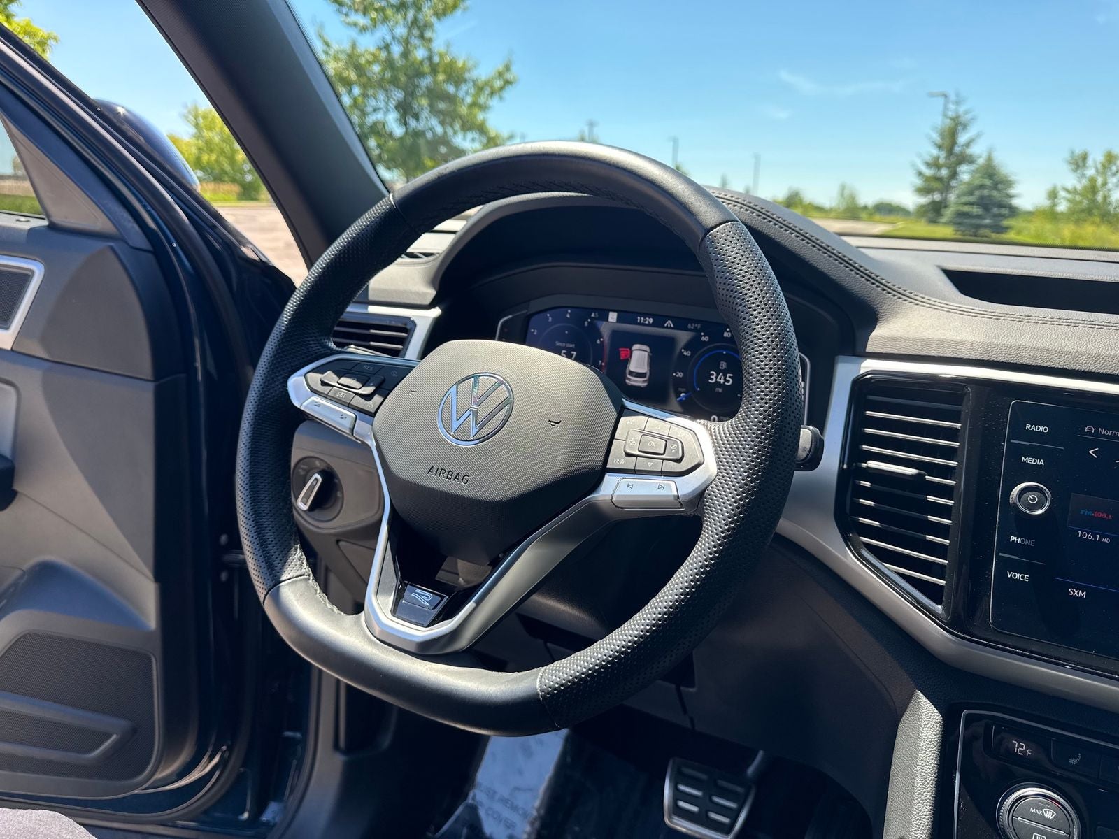 2023 Volkswagen Atlas Cross Sport 2.0T SEL R-Line Black