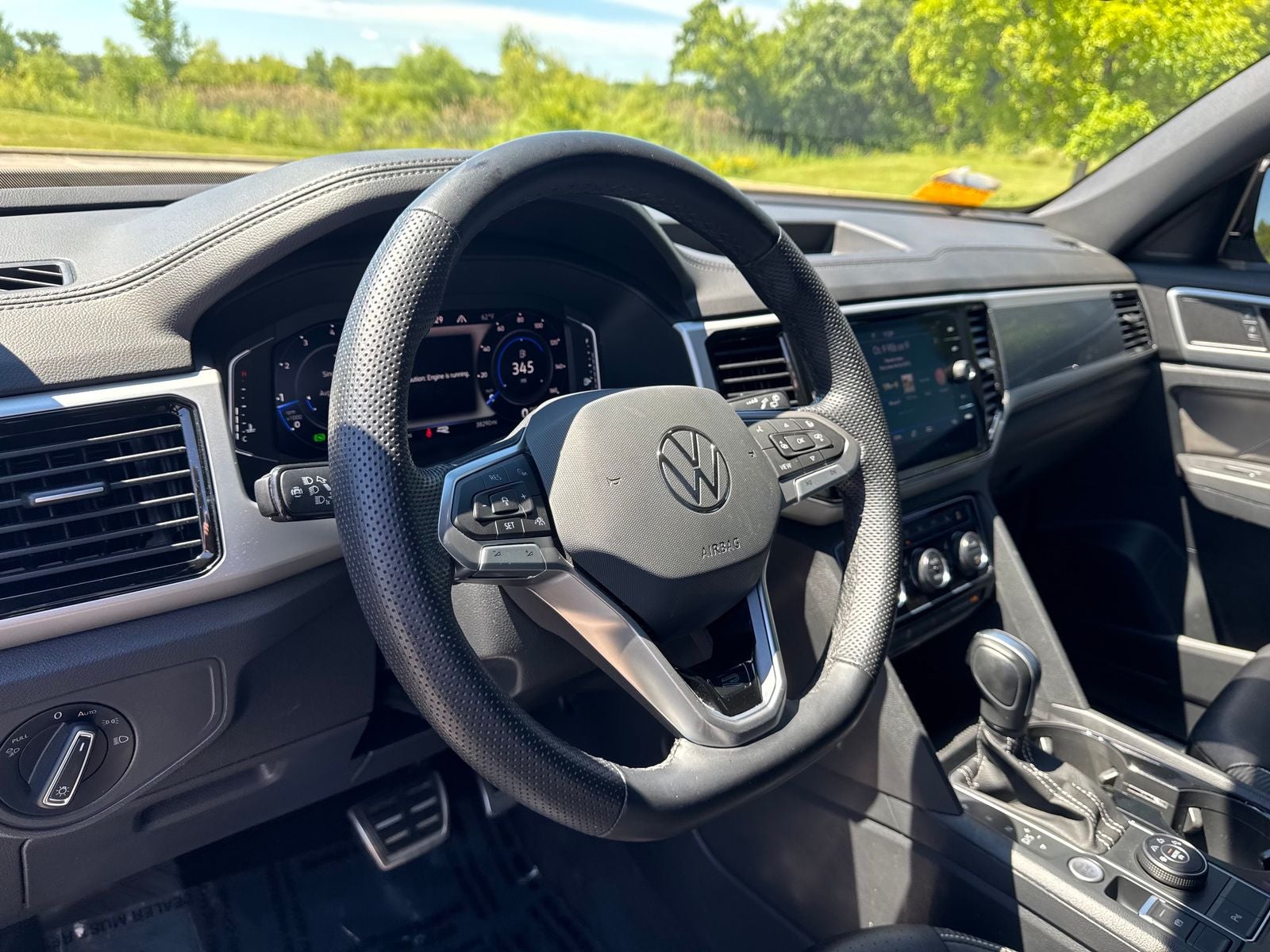 2023 Volkswagen Atlas Cross Sport 2.0T SEL R-Line Black