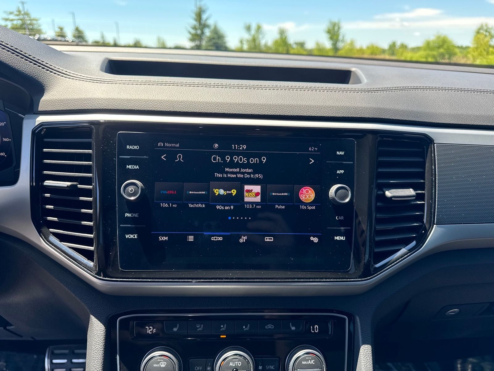 2023 Volkswagen Atlas Cross Sport 2.0T SEL R-Line Black