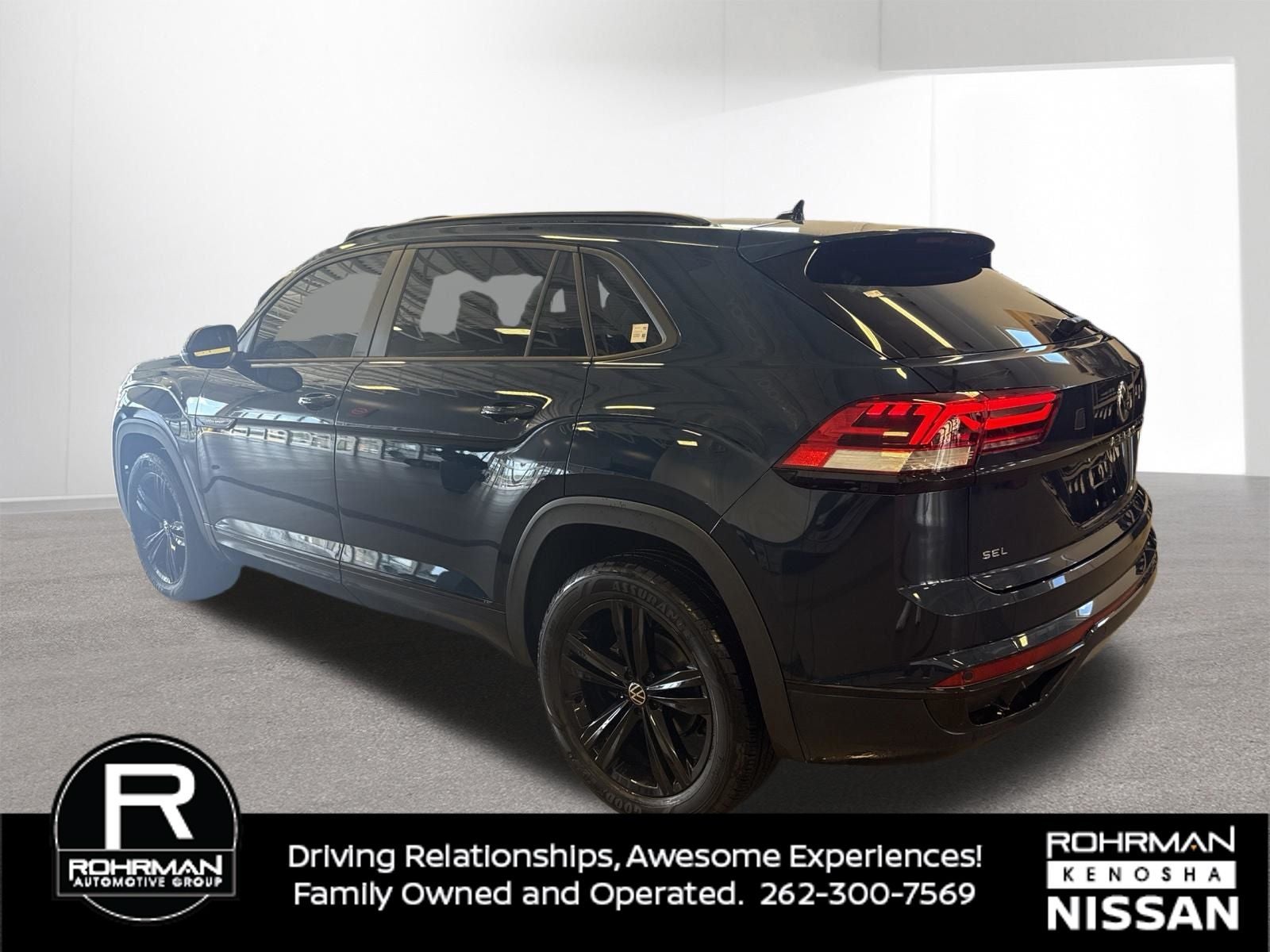 2023 Volkswagen Atlas Cross Sport 2.0T SEL R-Line Black