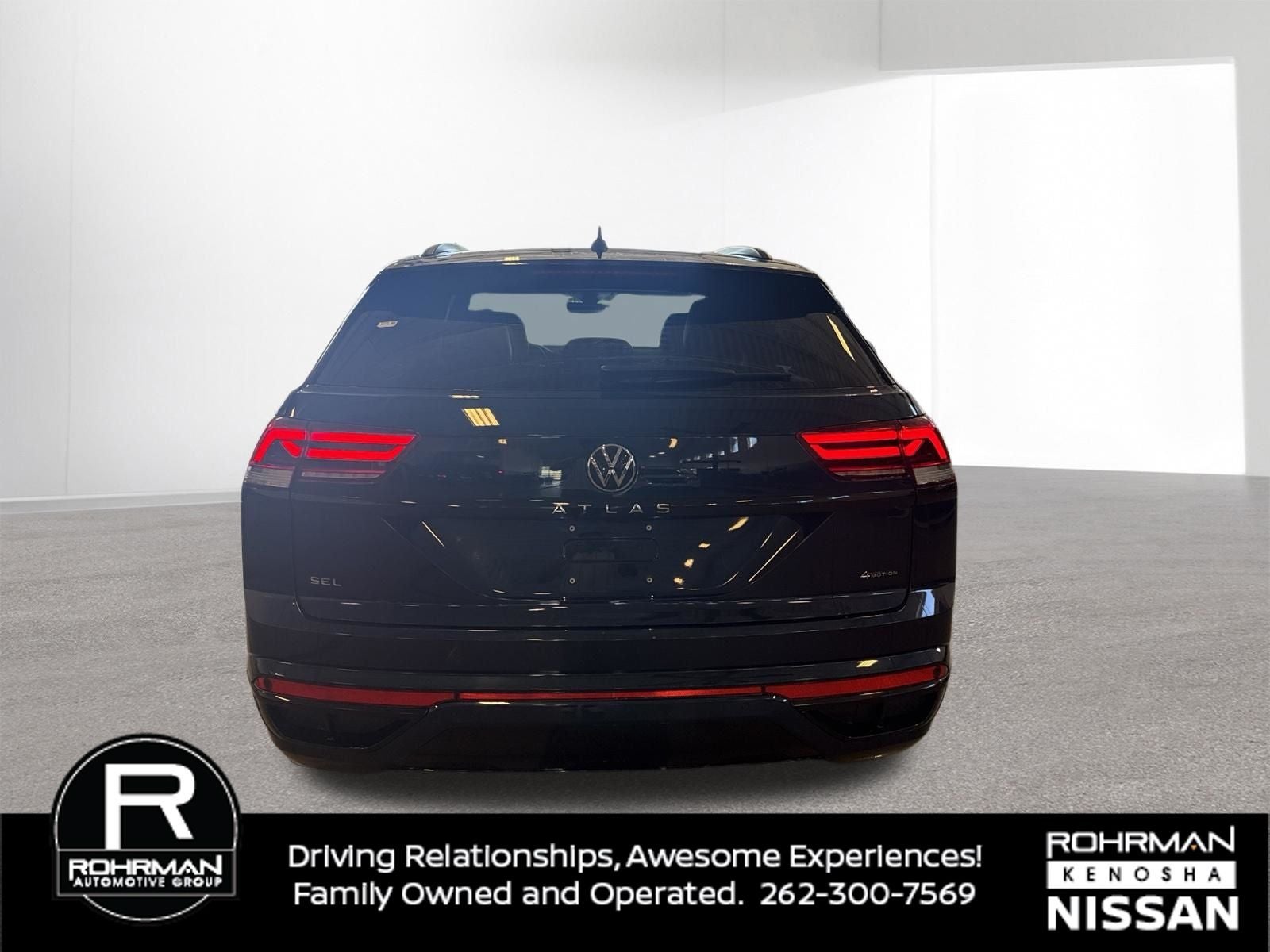 2023 Volkswagen Atlas Cross Sport 2.0T SEL R-Line Black