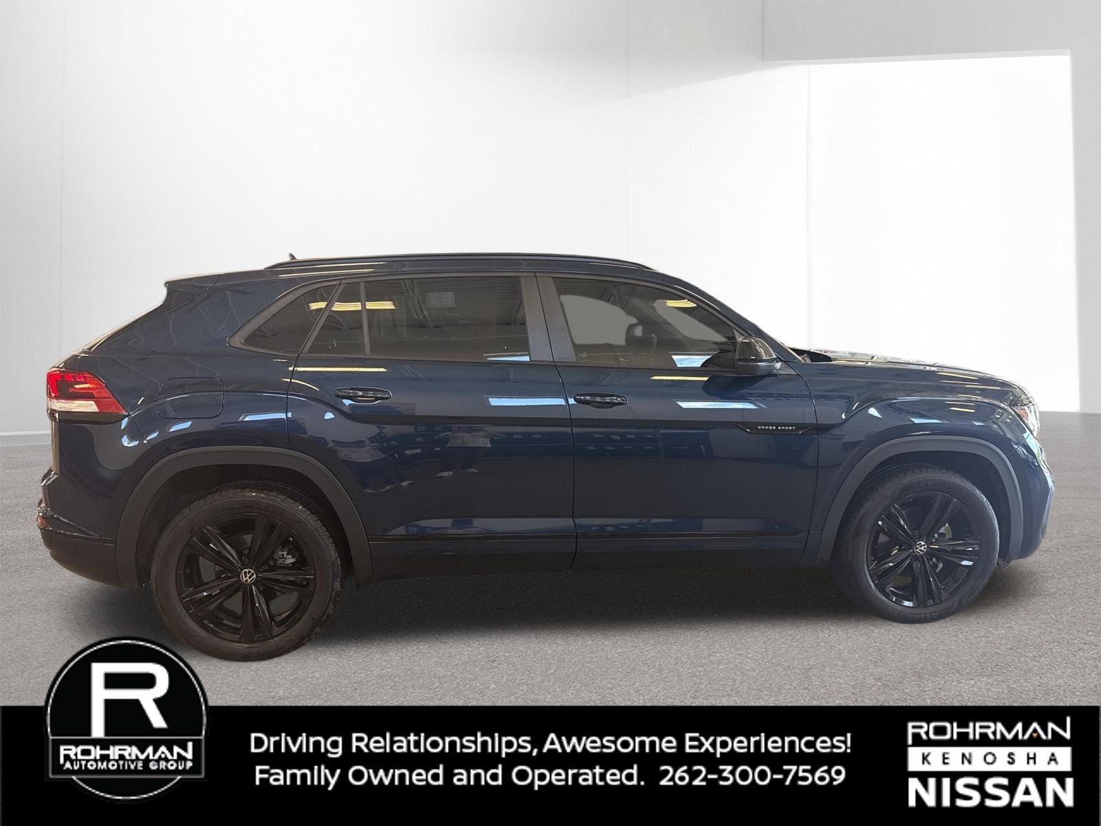 2023 Volkswagen Atlas Cross Sport 2.0T SEL R-Line Black