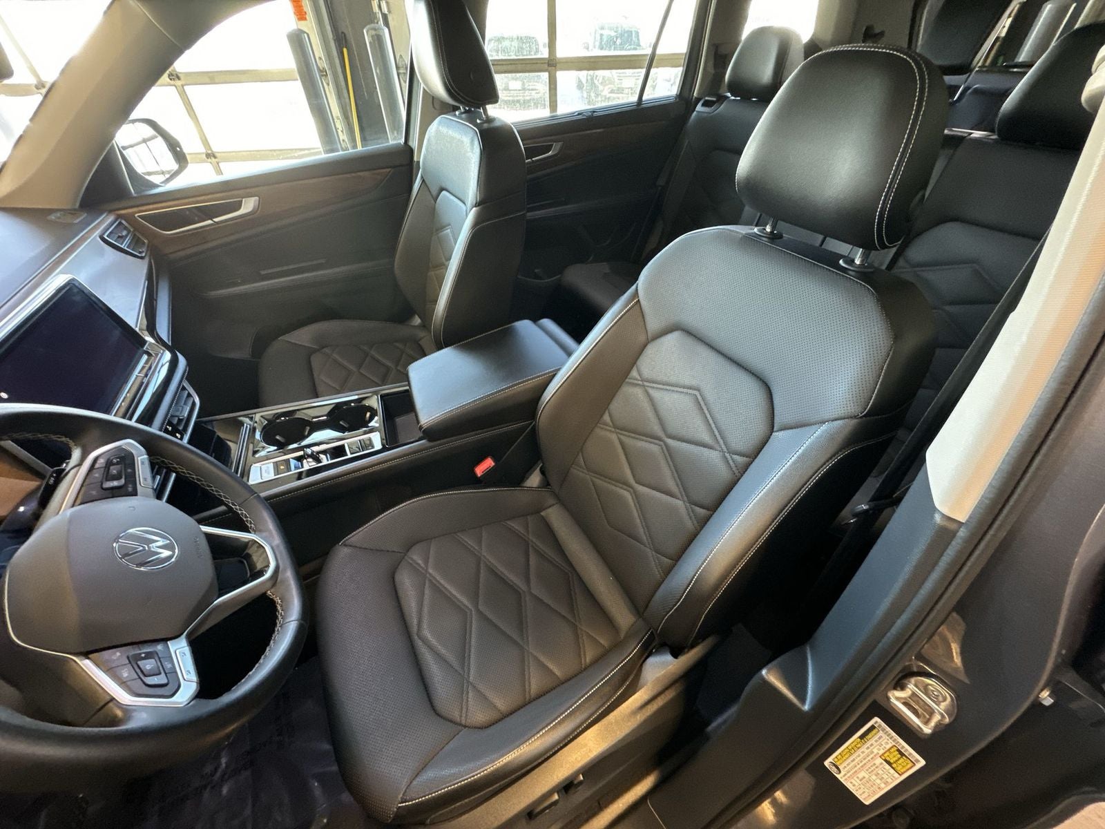 2024 Volkswagen Atlas 2.0T SE w/Technology