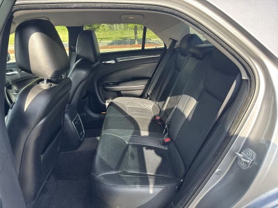 2017 Chrysler 300 Limited