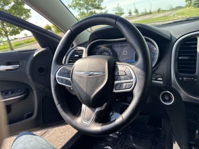 2017 Chrysler 300 Limited