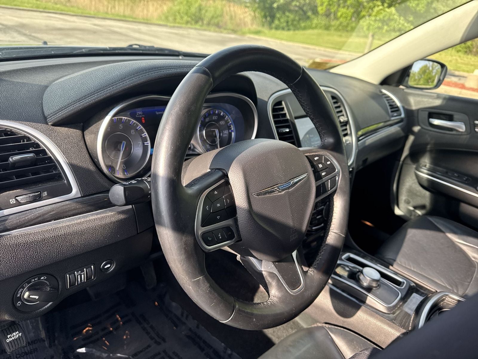 2017 Chrysler 300 Limited