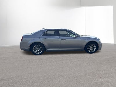 2017 Chrysler 300 Limited
