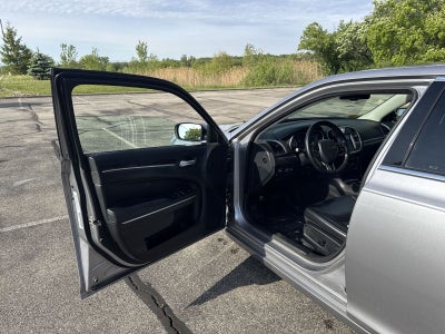 2017 Chrysler 300 Limited