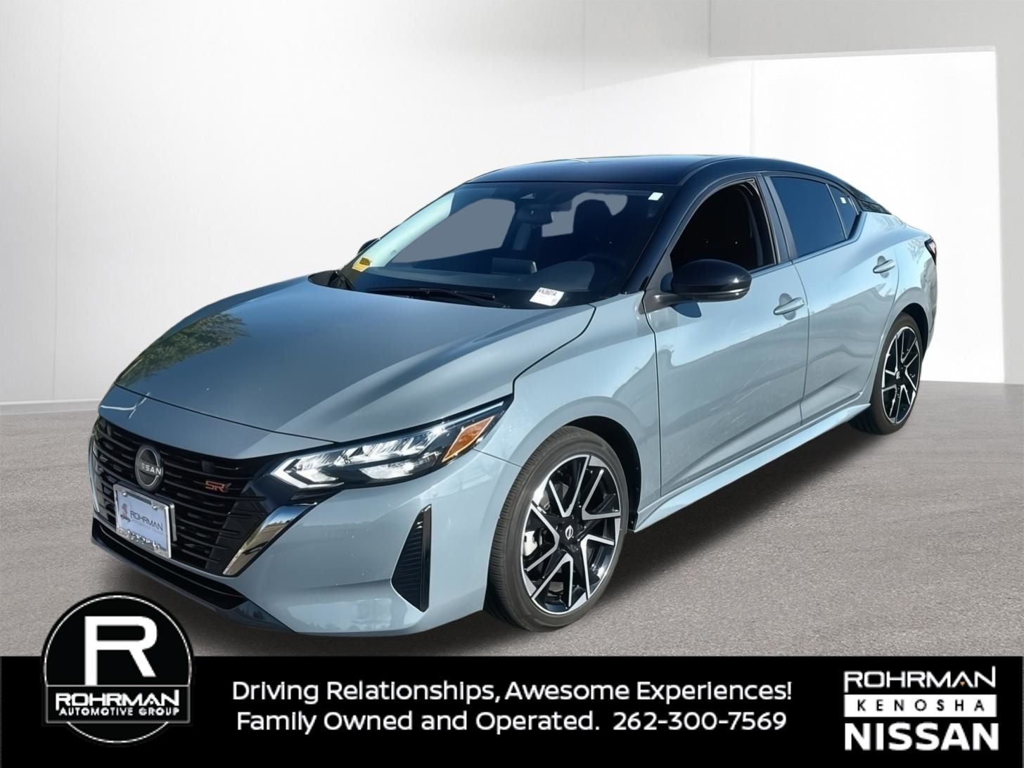 2025 Nissan Sentra SR CVT's photo