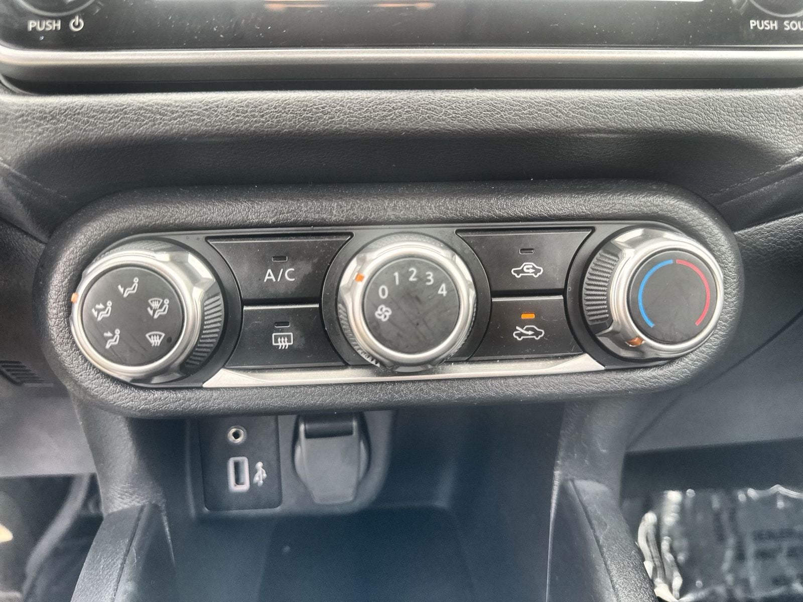 2024 Nissan Versa 1.6 S
