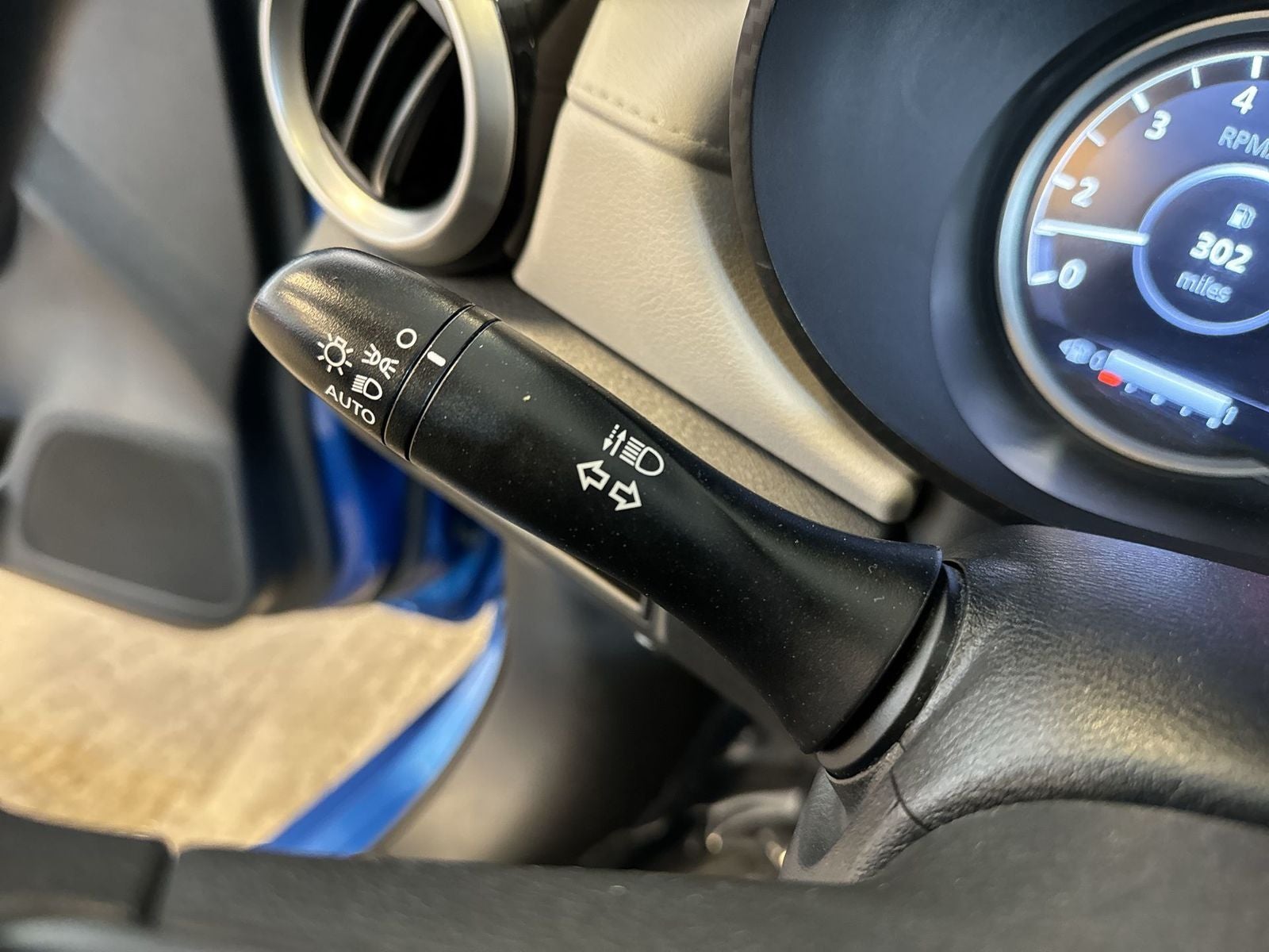 2021 Nissan Versa 1.6 SV