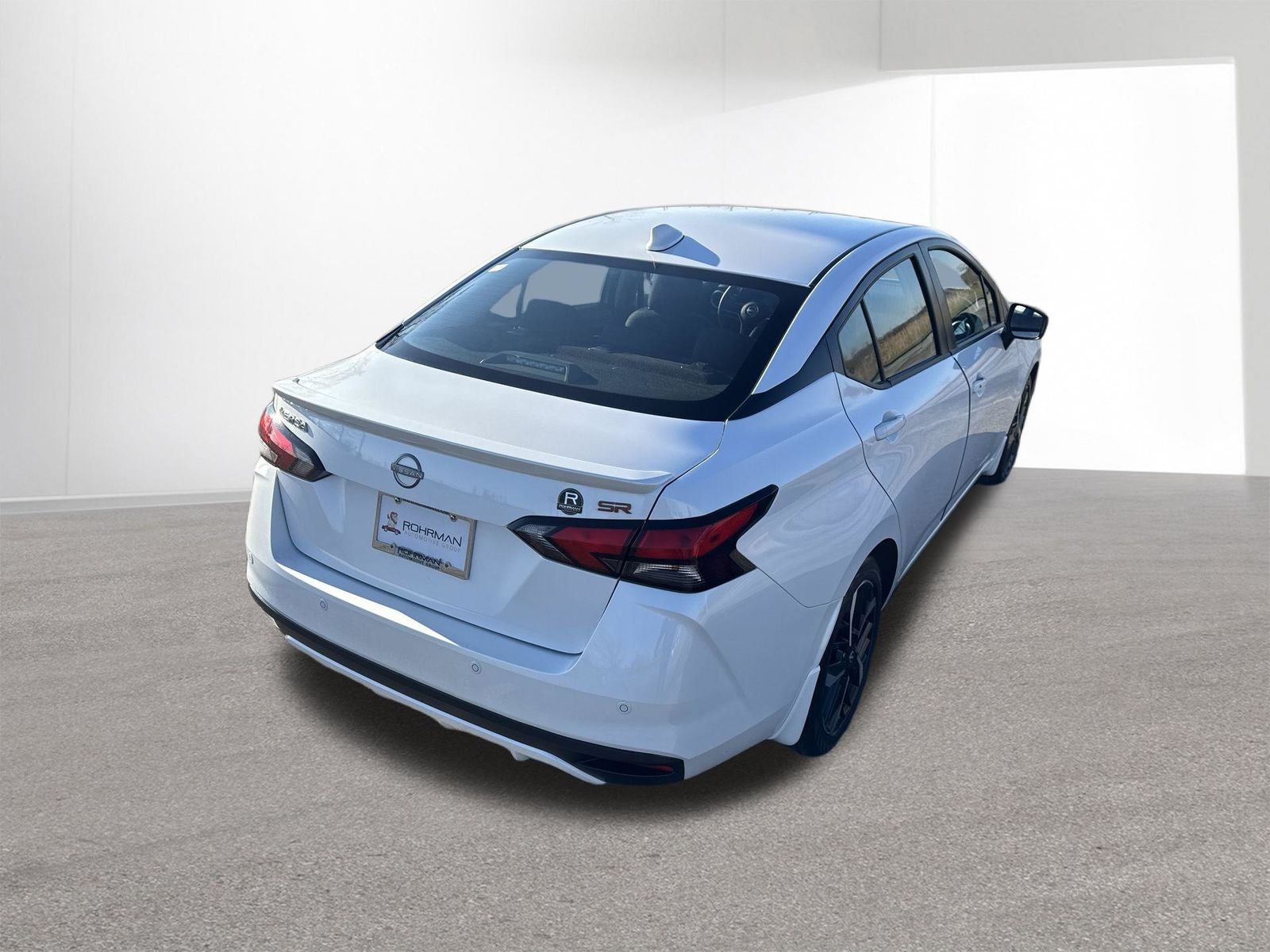 2025 Nissan Versa 1.6 SR