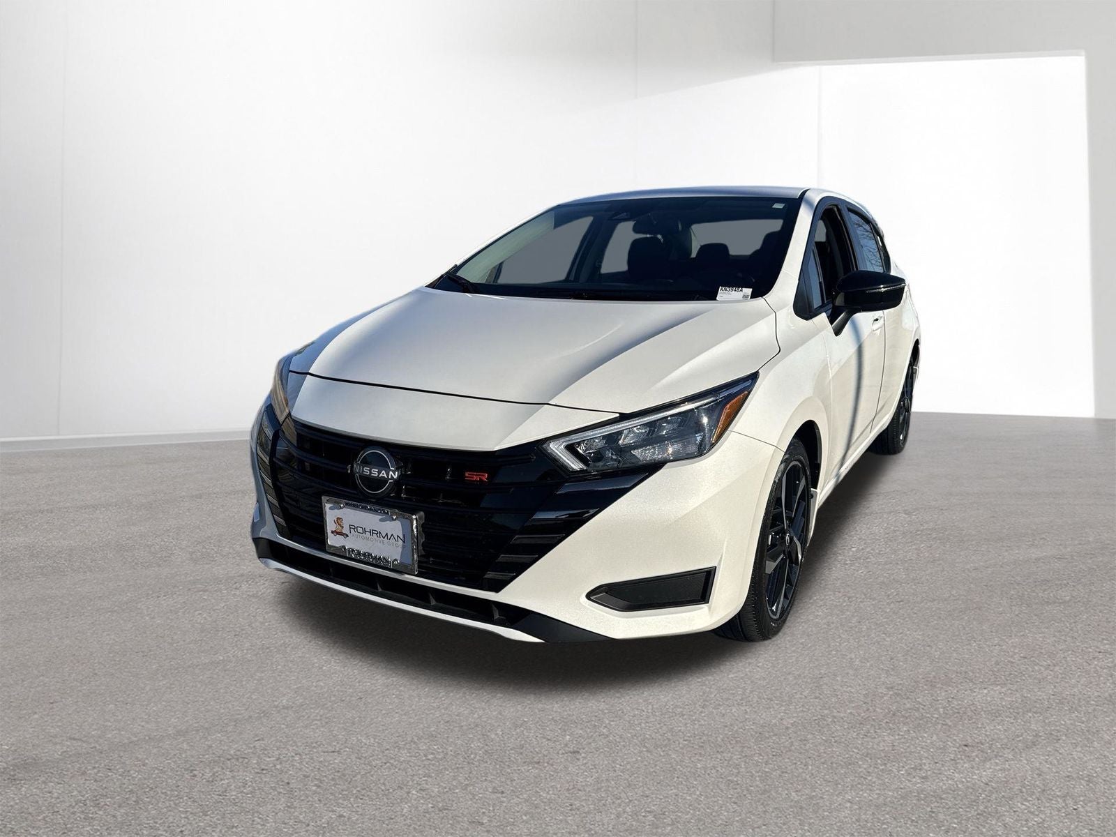 2025 Nissan Versa 1.6 SR